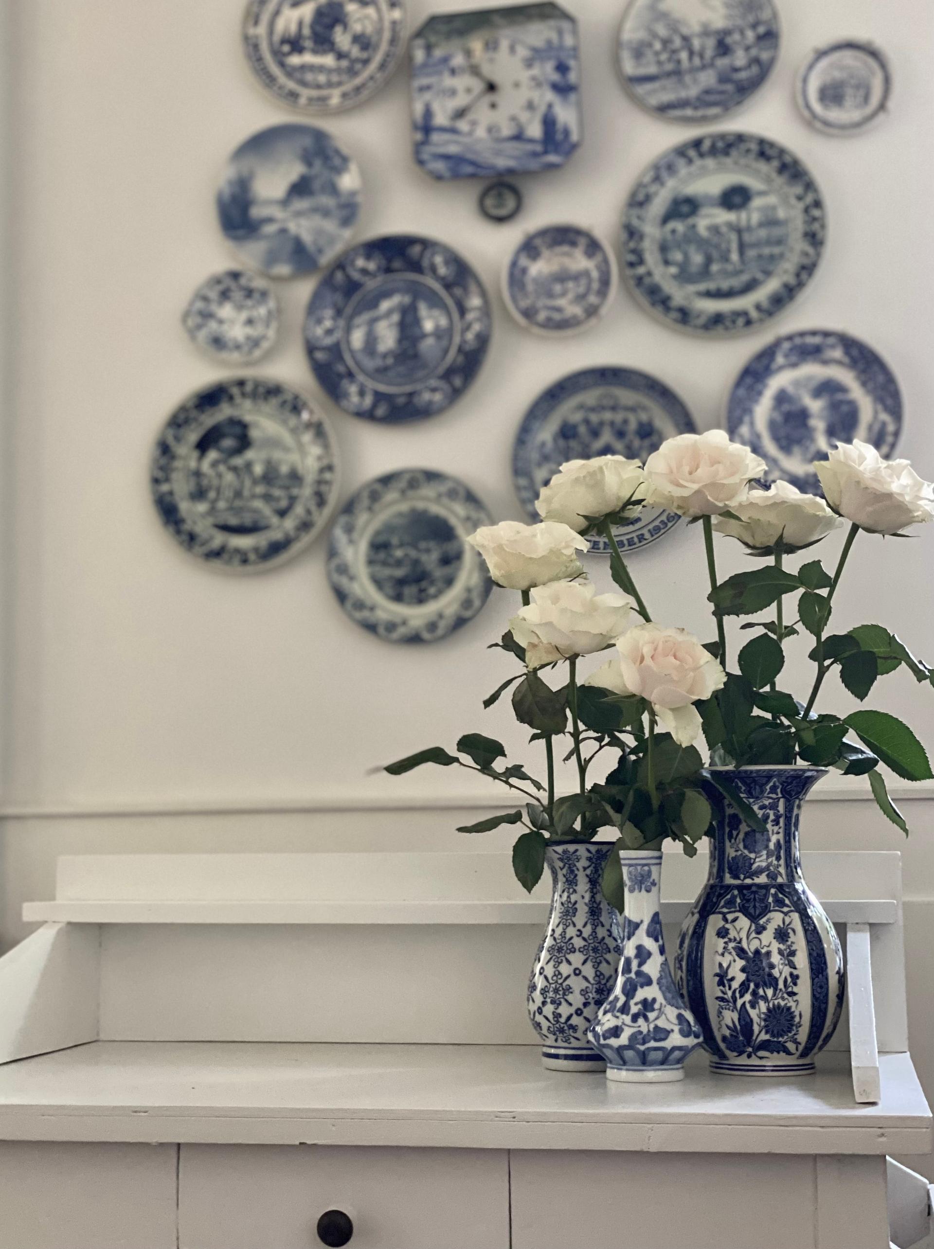 White roses composition